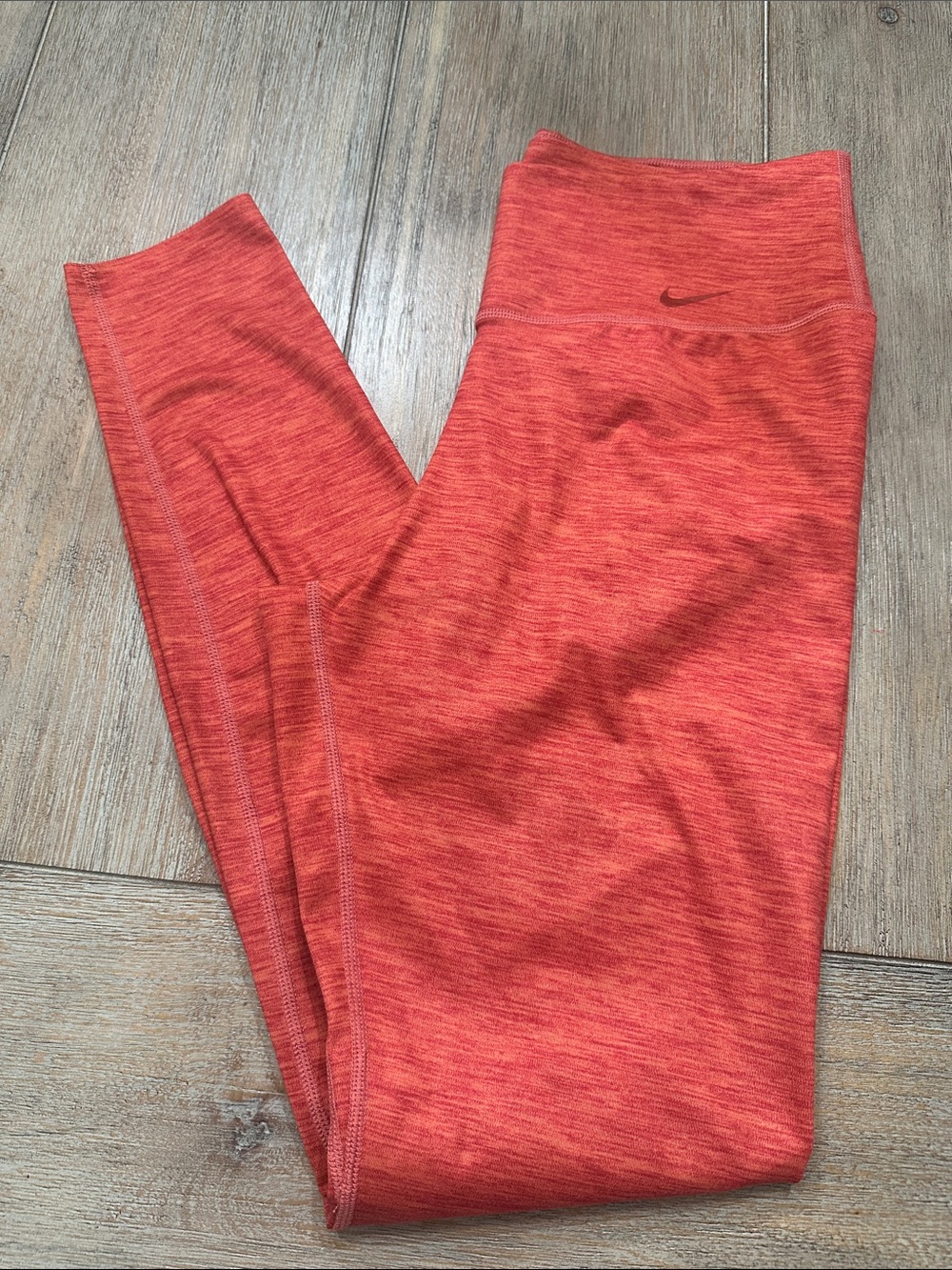 Nike women’s Dri-Fit One Lux Heathered Red Leggings | Size M